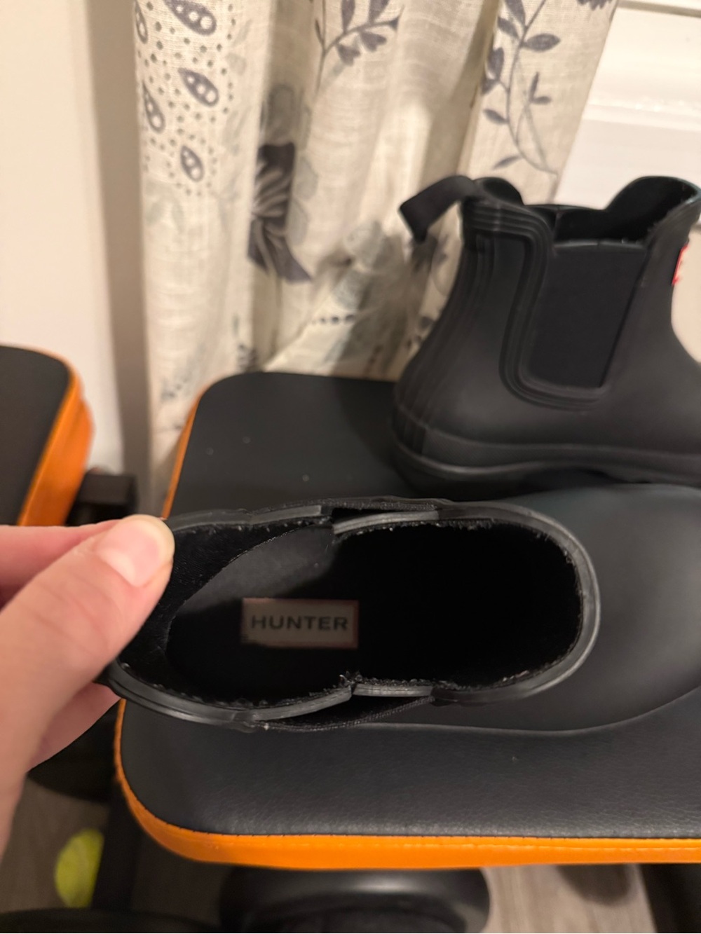 Hunter Women’s Black Chelsea Rain Booties - Picture 7 of 9
